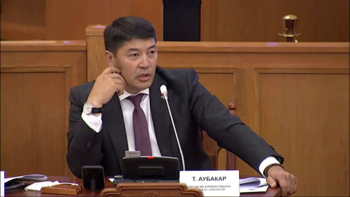 Шууд: Т.Аубакир: Багш нарын цалинг ирэх оноос үе шаттай нэмэхээр хэлэлцэж байна. Үр дүнд хүрвэл ирэх онд нийт 76 хувиар нэмэх боломж бий